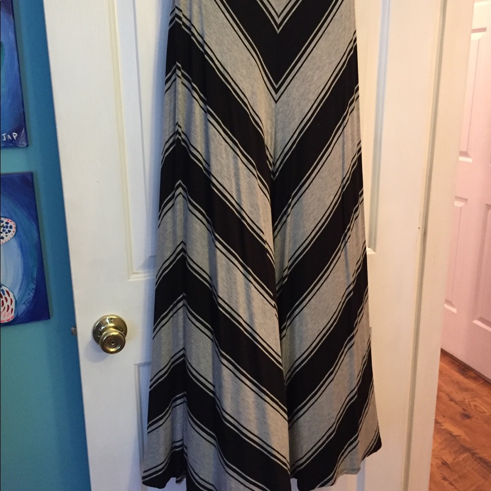 Long cotton skirt grey and black striped